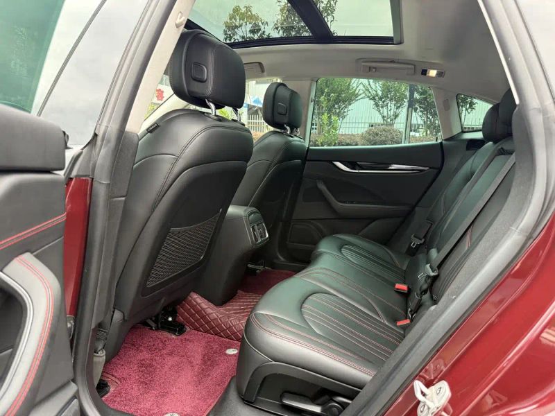 Maserati suv