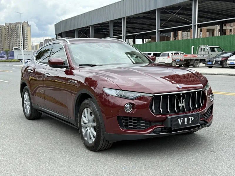 Maserati suv