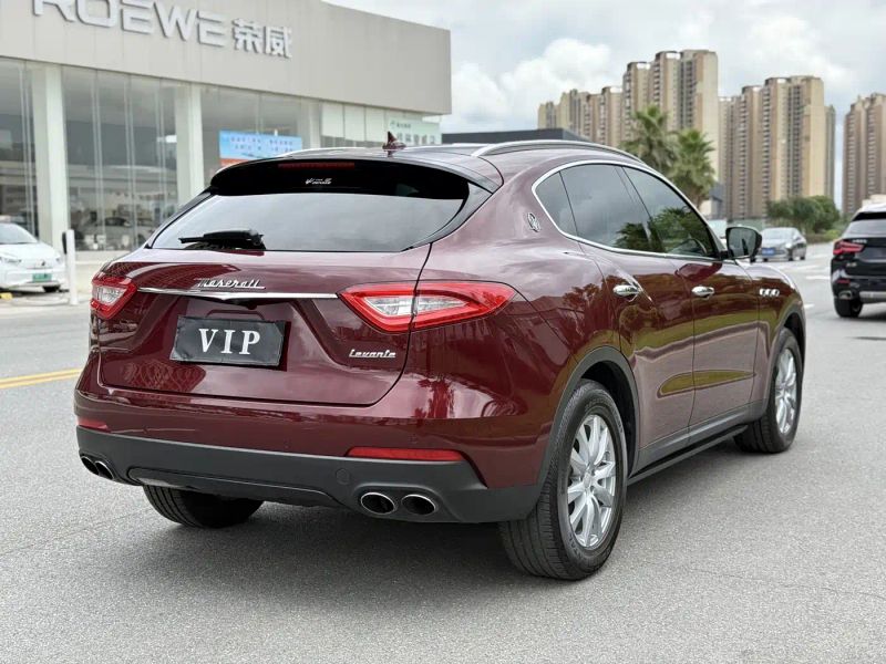 Maserati suv