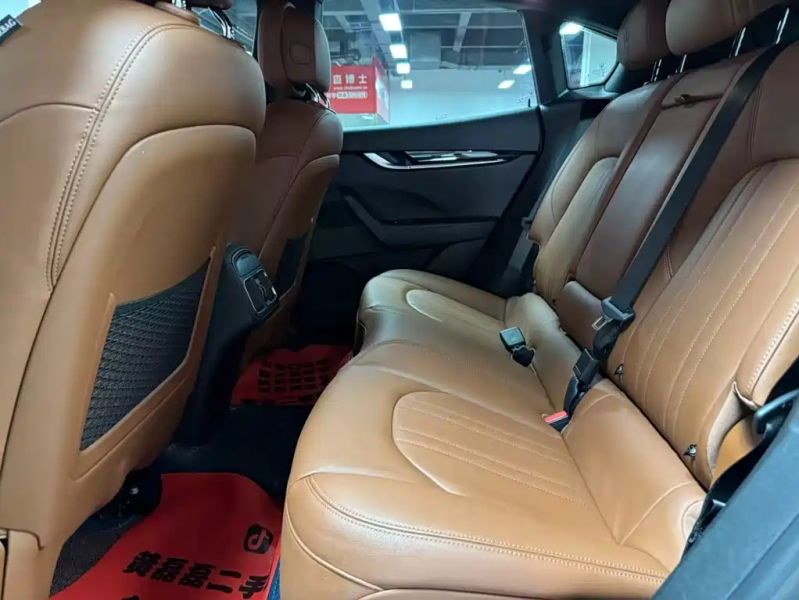 Maserati suv
