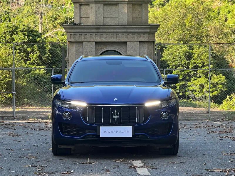 Maserati suv