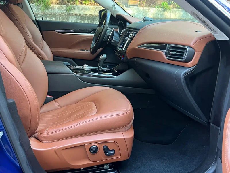 Maserati suv