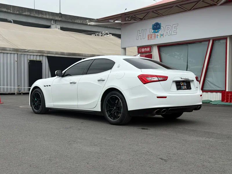 Maserati ghibli
