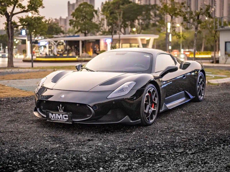 Maserati MC20