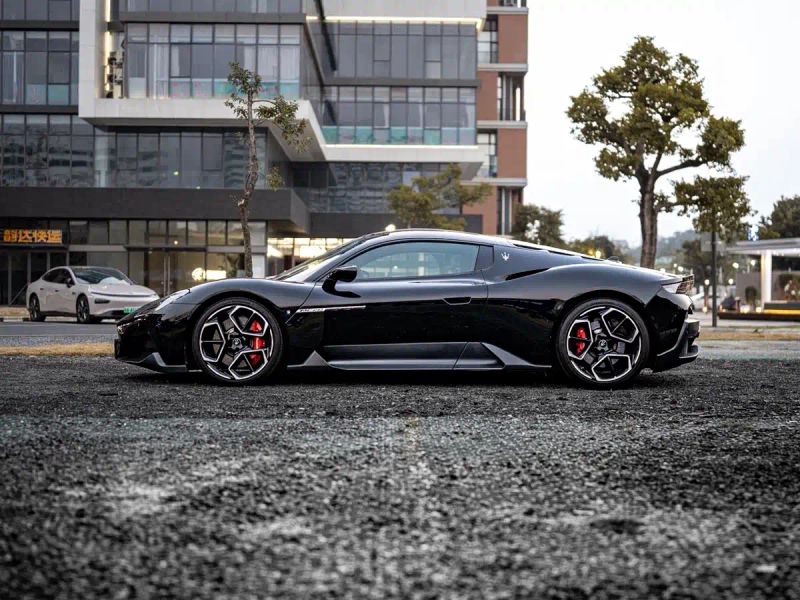 Maserati MC20