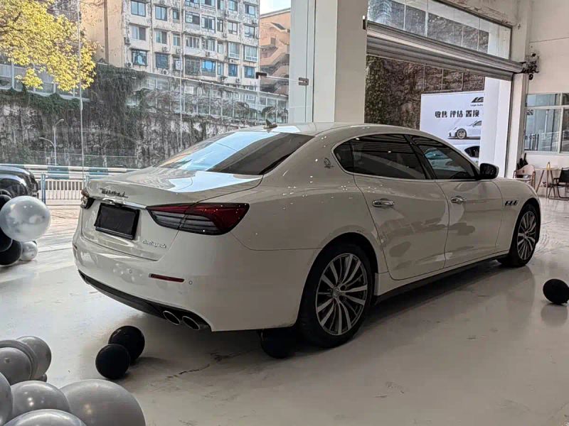 Maserati sedan