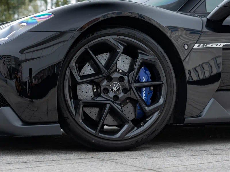 Maserati MC20