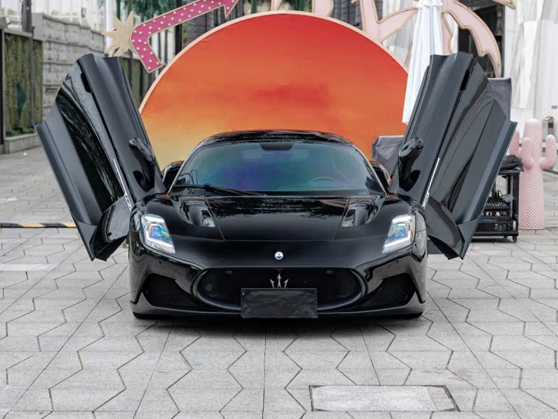 Maserati MC20