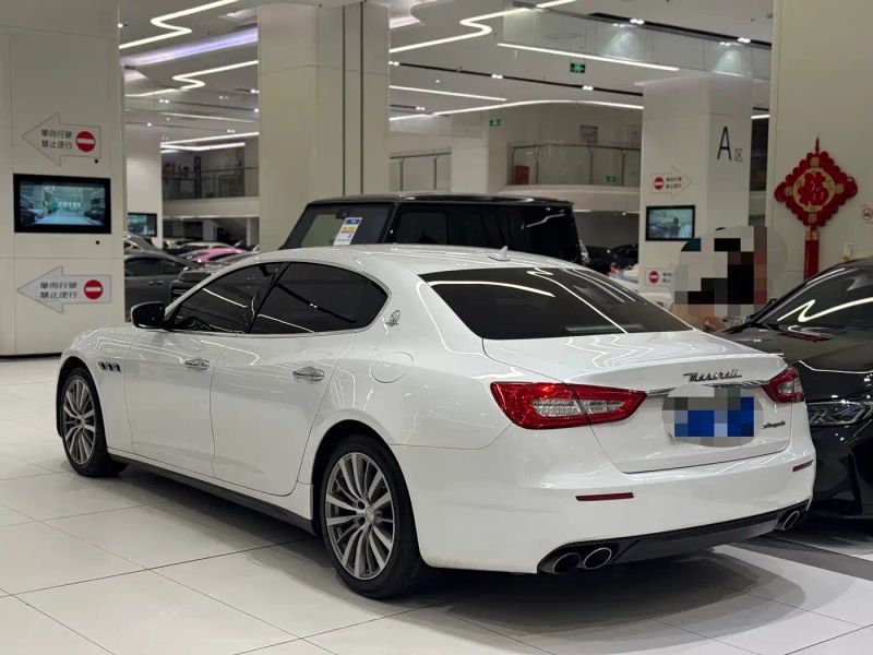 Maserati sedan