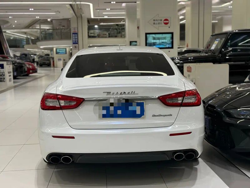 Maserati sedan