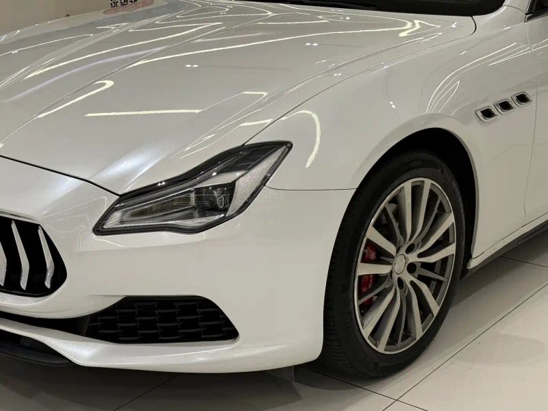 Maserati sedan