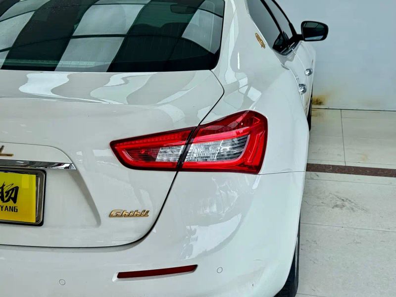 Maserati ghibli