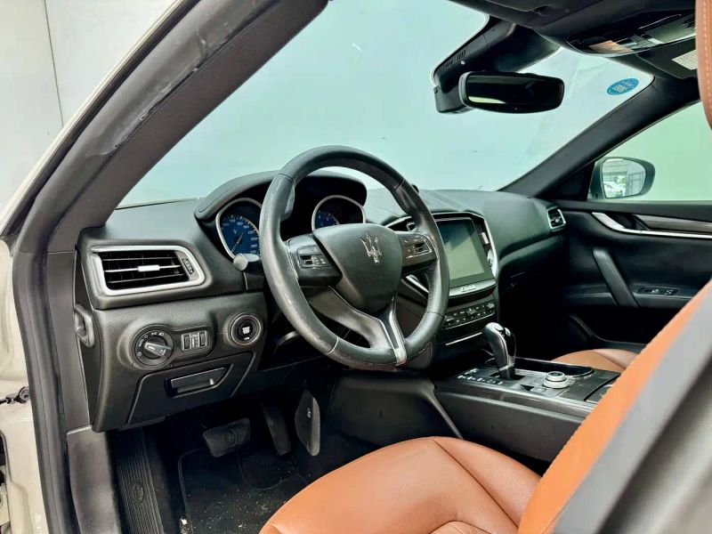 Maserati ghibli