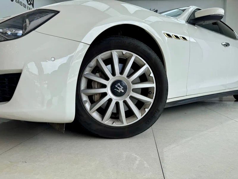 Maserati ghibli