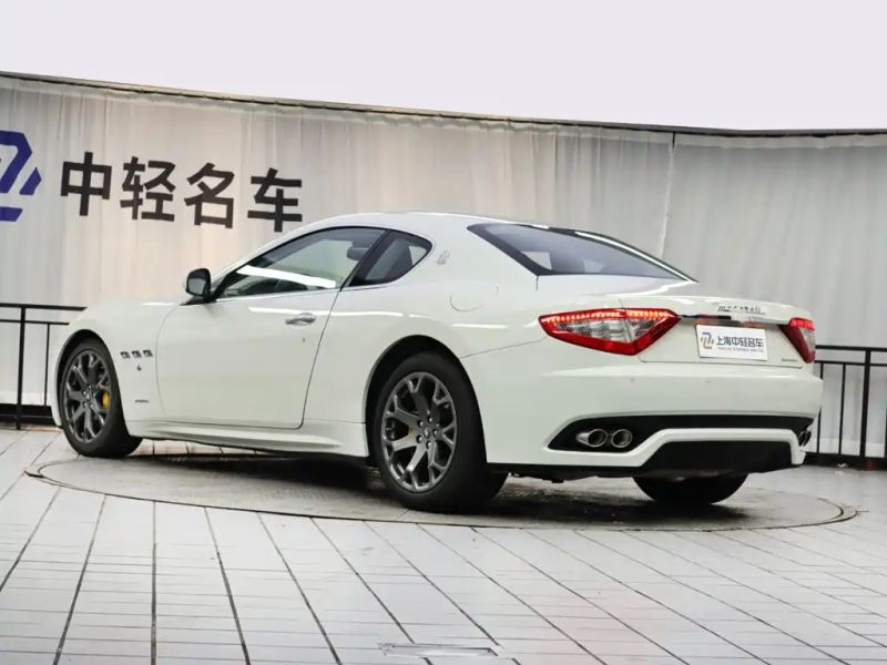 Maserati granturismo