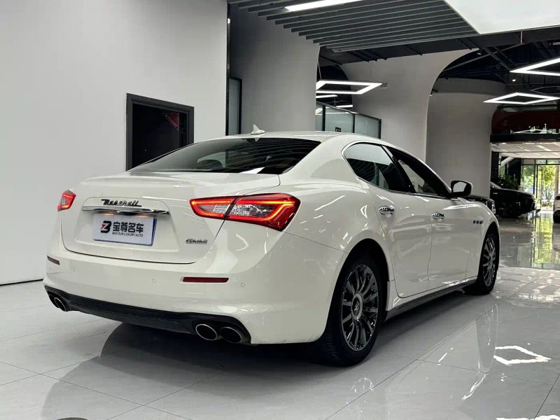 Maserati ghibli