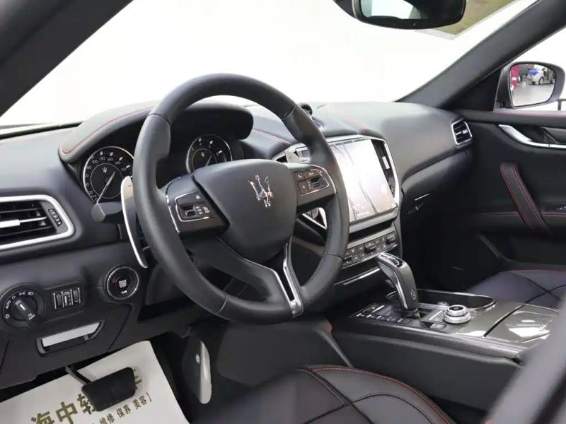 Maserati ghibli