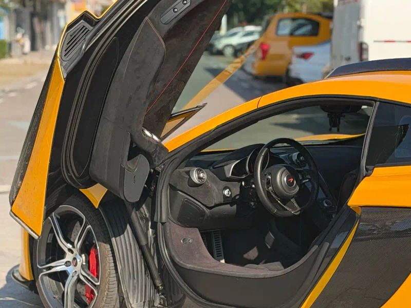 Mclaren mclaren_650s