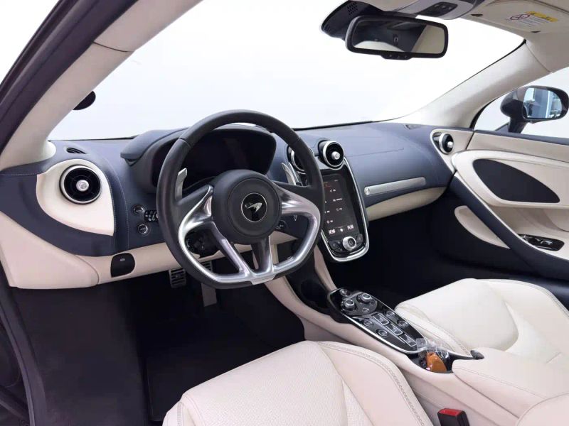 Mclaren GT