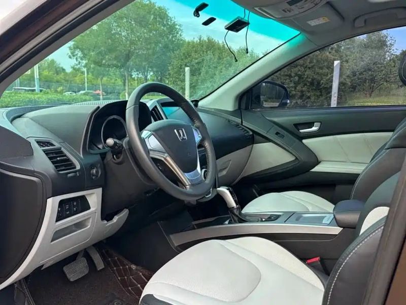 da7 luxgen-u6-suv