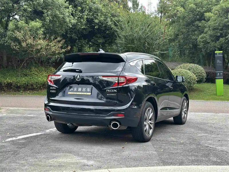 Acura suv