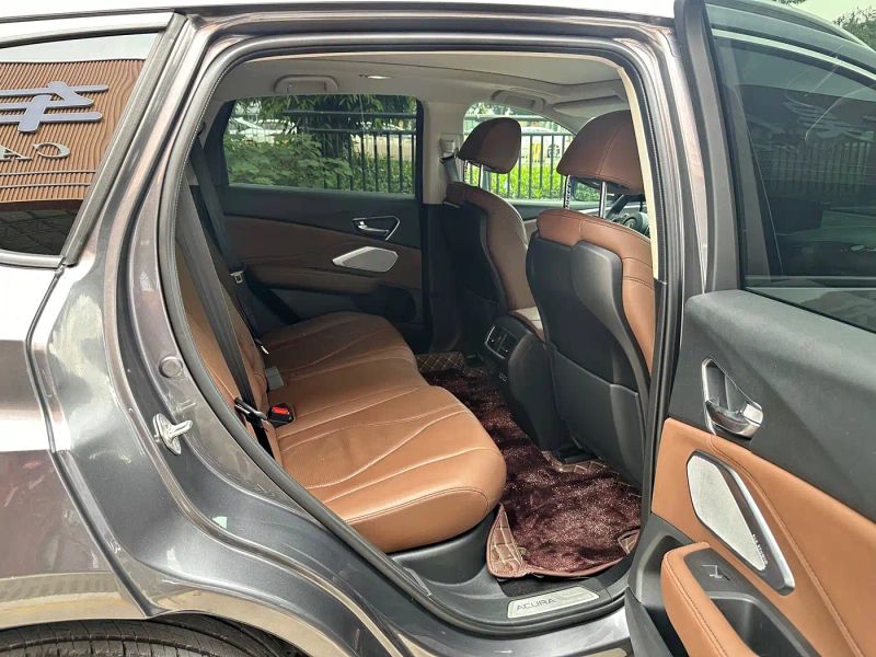 Acura suv