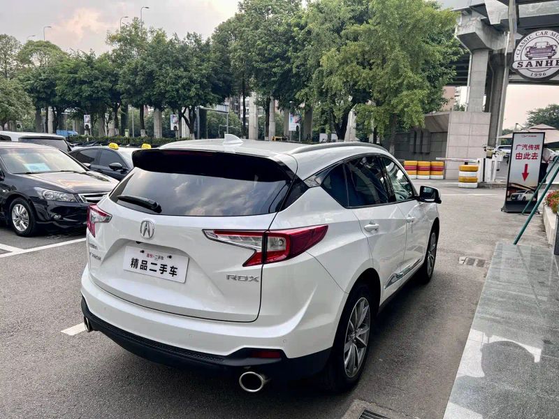 Acura suv
