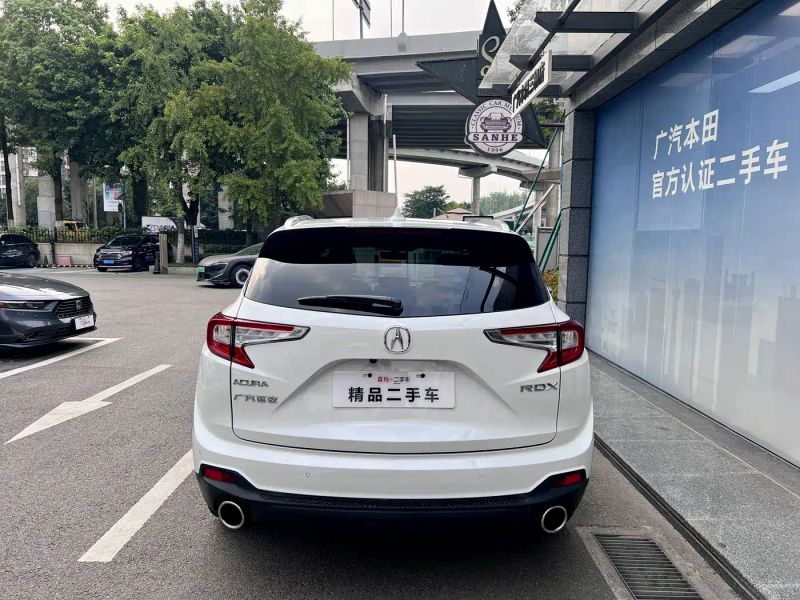 Acura suv