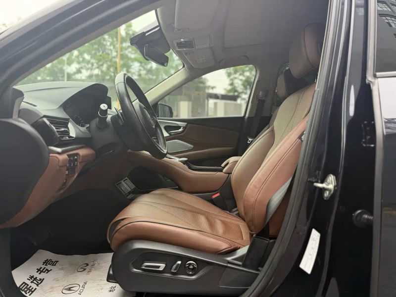 Acura suv