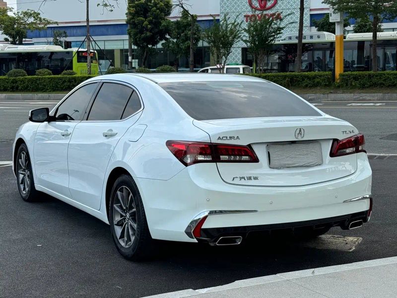 Acura tlx-l