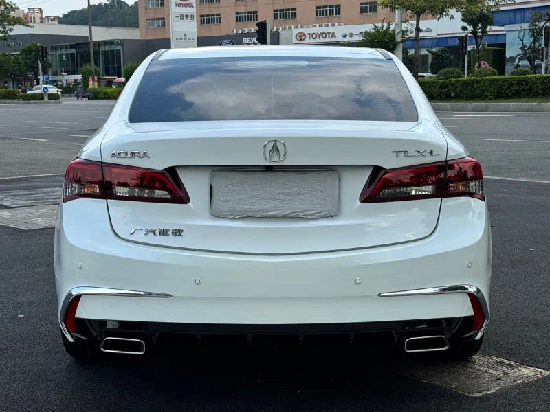 Acura tlx-l
