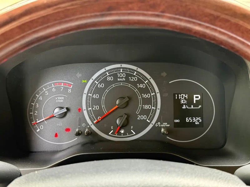 alphard van