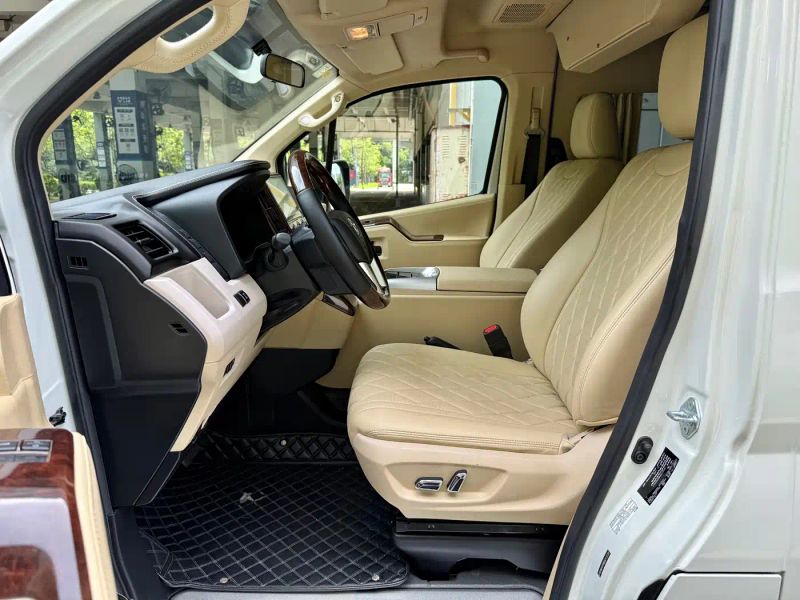 alphard van