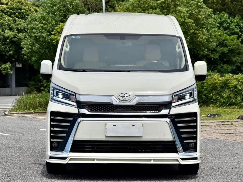 alphard van