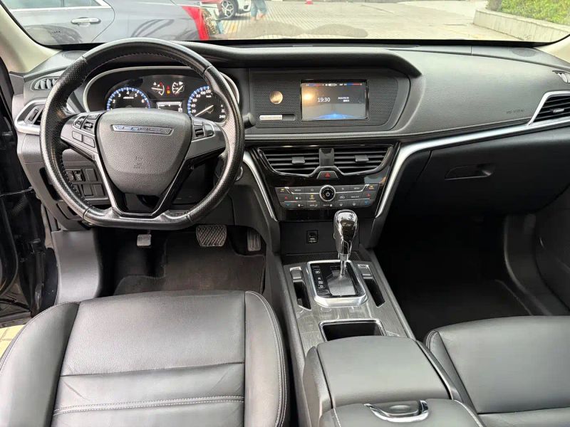 Venucia t90