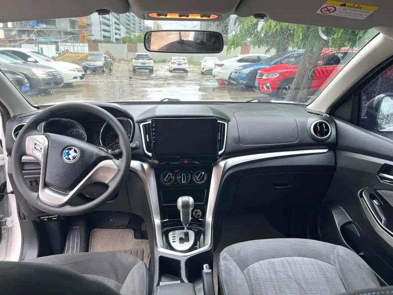 Venucia t70