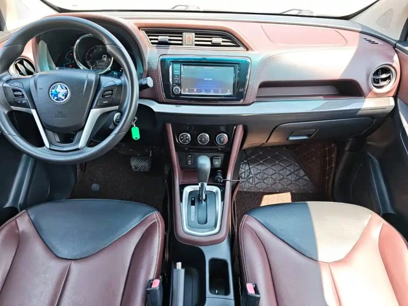 Venucia m50v
