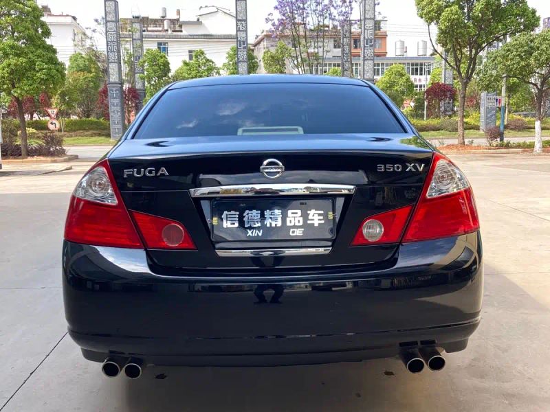 Nissan fengya