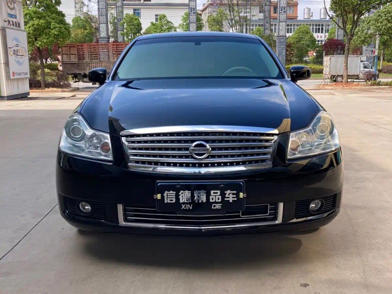 Nissan fengya
