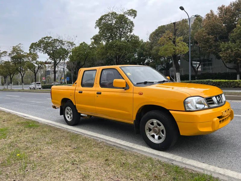 Nissan d22