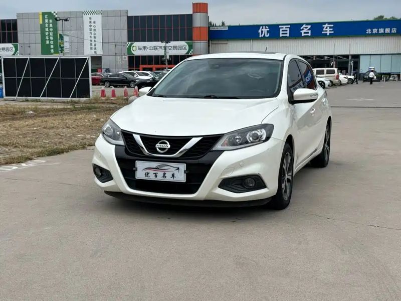 Nissan tiida