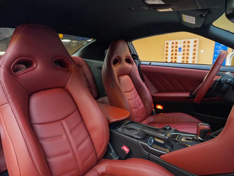 Nissan GT-R