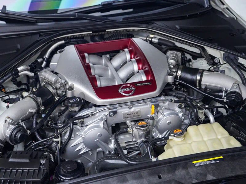 Nissan GT-R