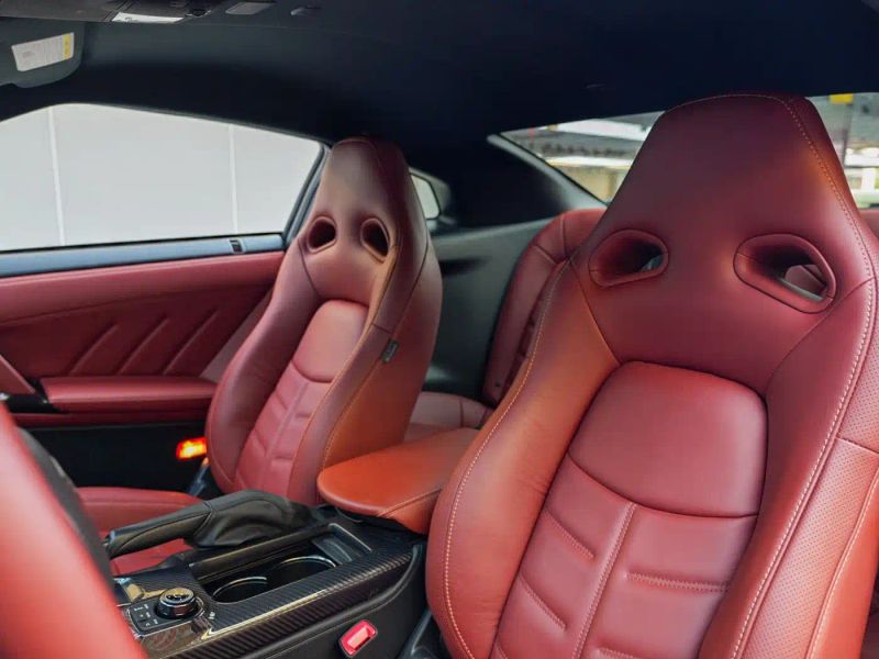 Nissan GT-R