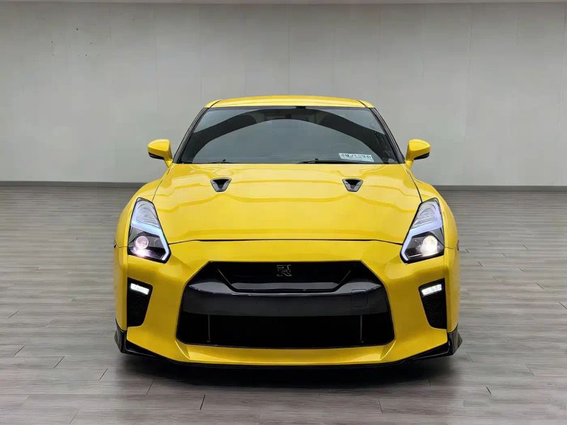 Nissan GT-R