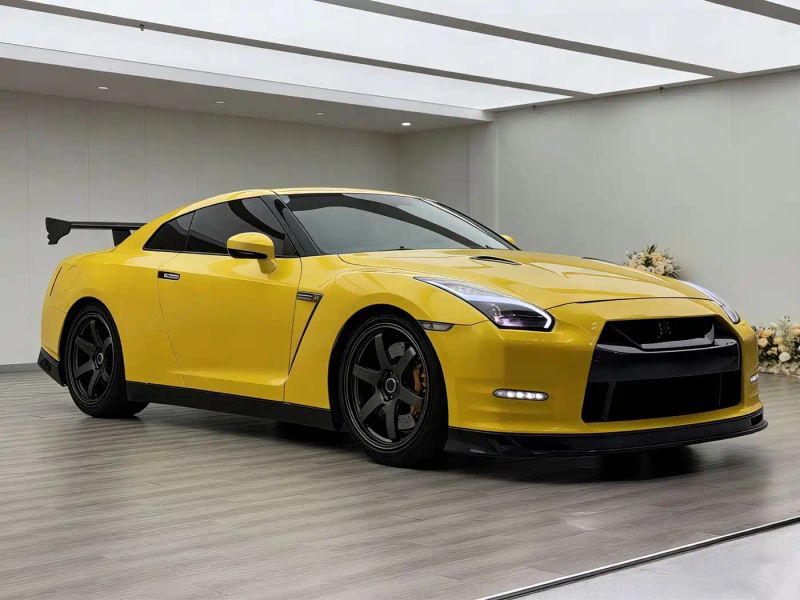 Nissan GT-R