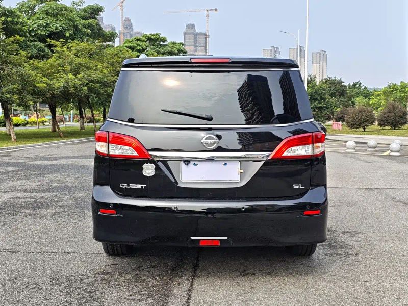 Nissan quest