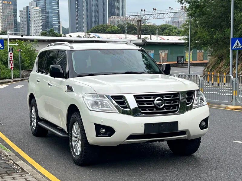 Nissan y62