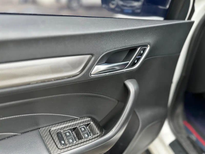 Roewe i6