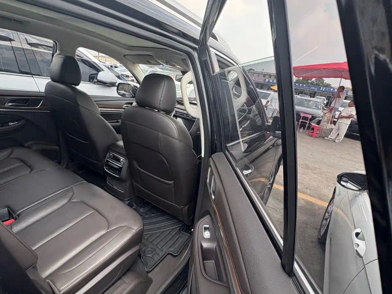 Roewe rx8